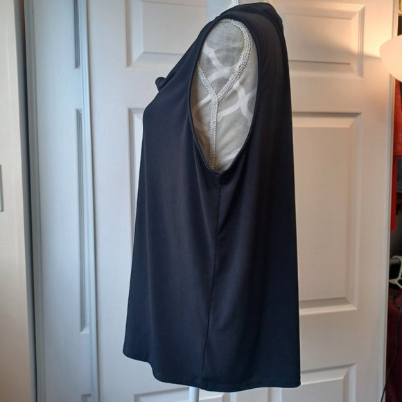 Cable & Gauge Black Sleeveless Top (3176) - Picture 3 of 9